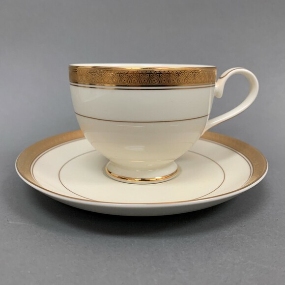 Mikasa Palatial Gold Cup and Saucer L3234 Fine China Cream - Picture 1 of 10